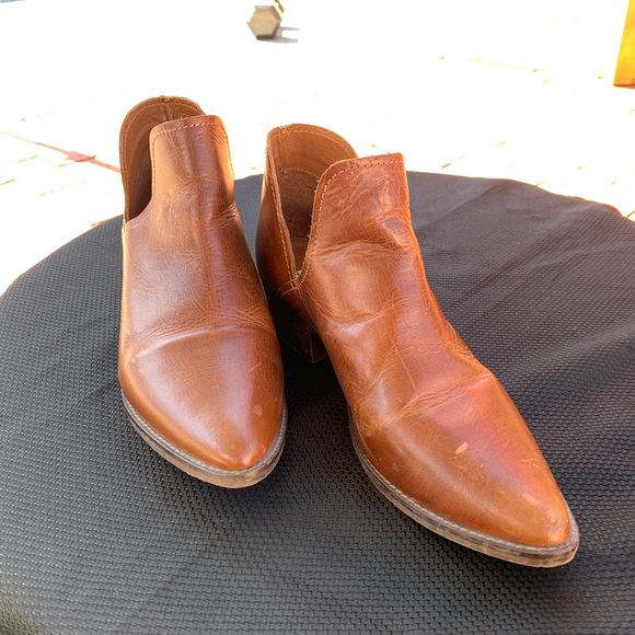 Steve Madden Austin Cognac Leather Ankle Booties - Picture 2 of 5